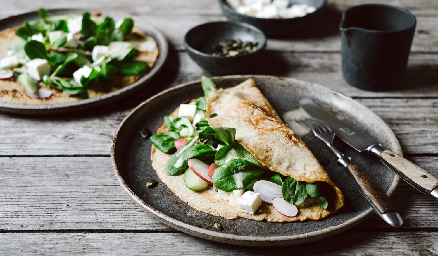 Haferpfannkuchen mit Salat